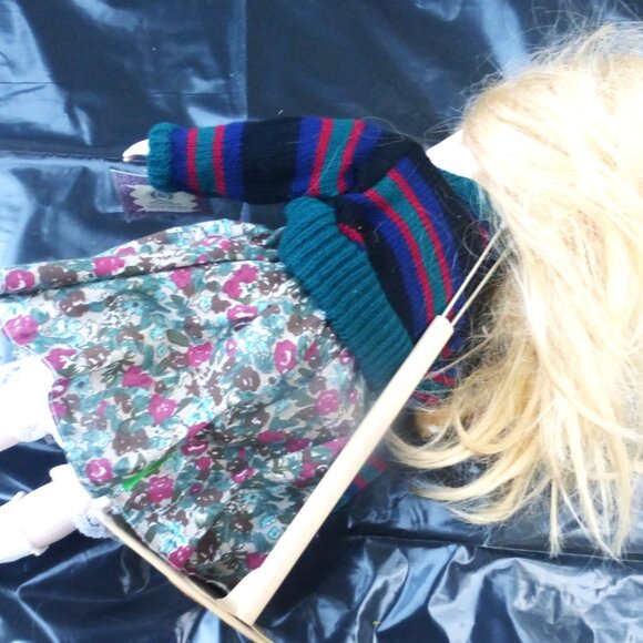 BS -The Collection MY NAME IS CALLIE Doll Genuine Porcelain Vintage Doll Crib - Picture 6 of 6